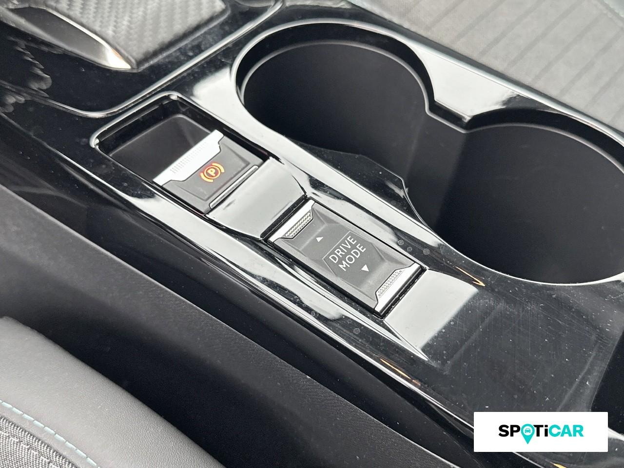 Peugeot 208 1.2 puretech 100ch s&s allure eat8 — photo 17