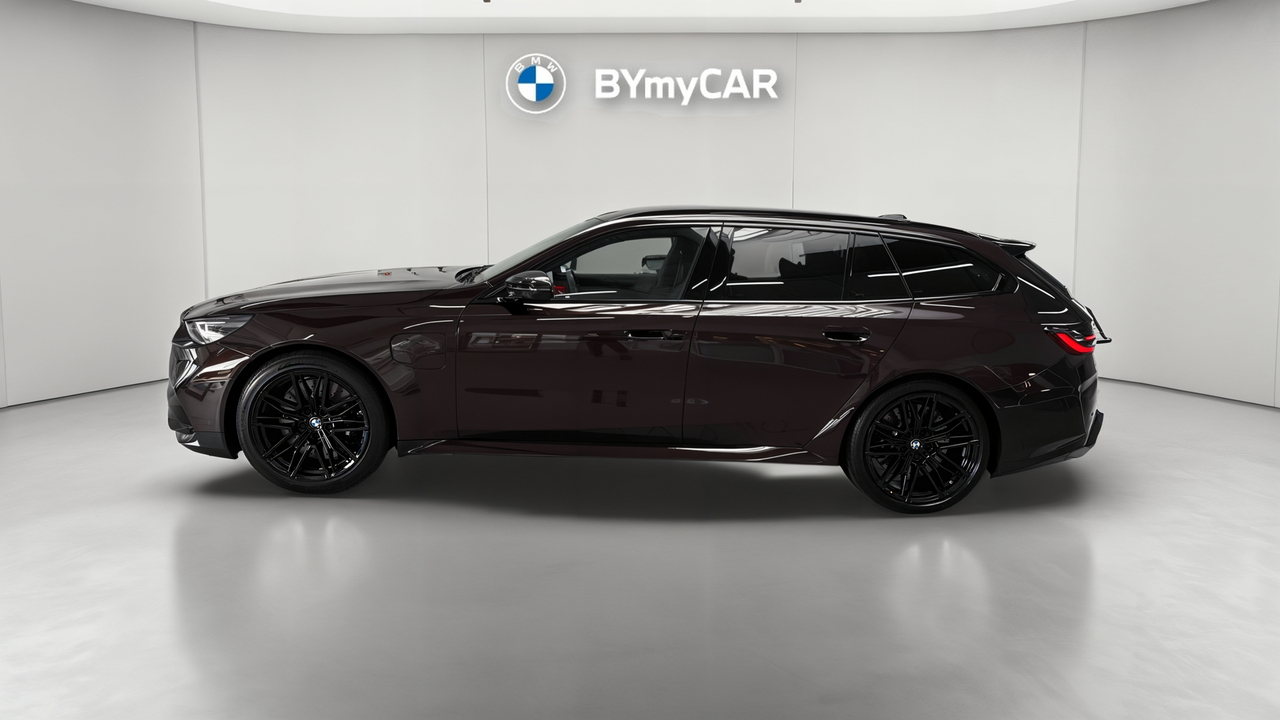 BMW M5 Touring PHEV 727 ch BVA8 — photo 2