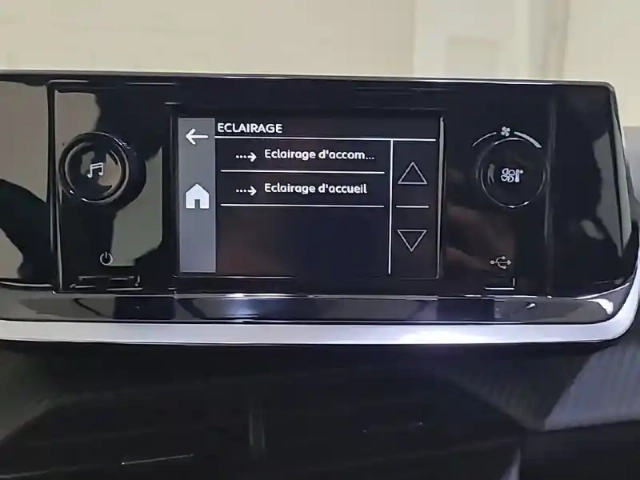 Peugeot 208 puretech 75 s&amp;s bvm5 — photo 49