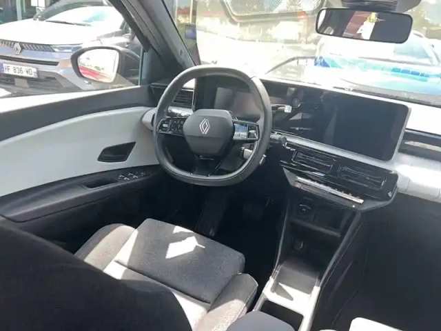 Renault 4 renault  e-tech electrique 150 ch autonomie confort — photo 24