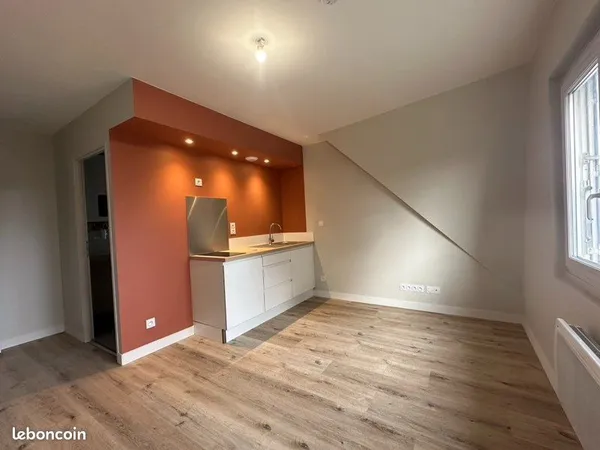 Studio rénové à neuf