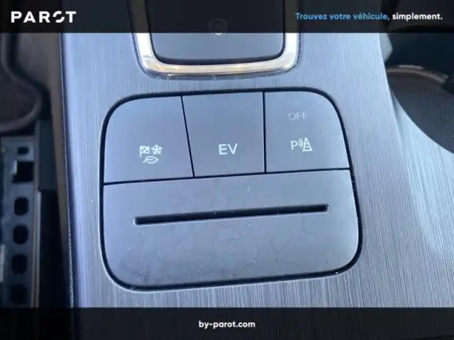 Ford Kuga 2.5 duratec 225 ch phev powershift titanium — photo 22