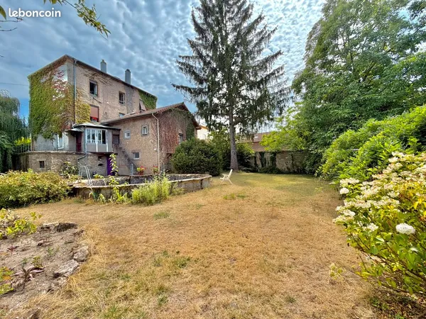 Magnifique appartement rez-de-chaussée 183m2 6 pièces avec grand terrain privatif