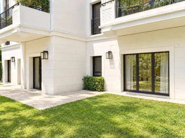 Appartement 5 pièces 150 m²