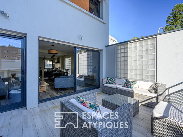 Maison triplex contemporaine avec dépendance et vaste garage en plein coeur de Lorient