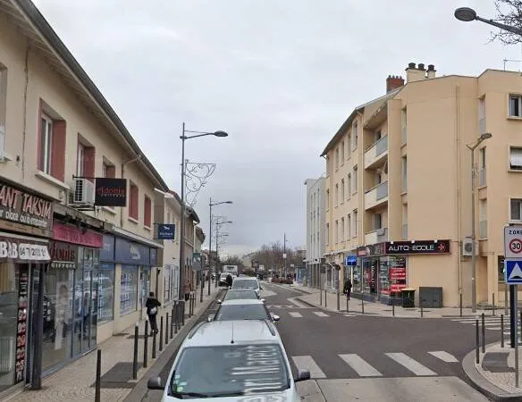 Local commercial 280 m²