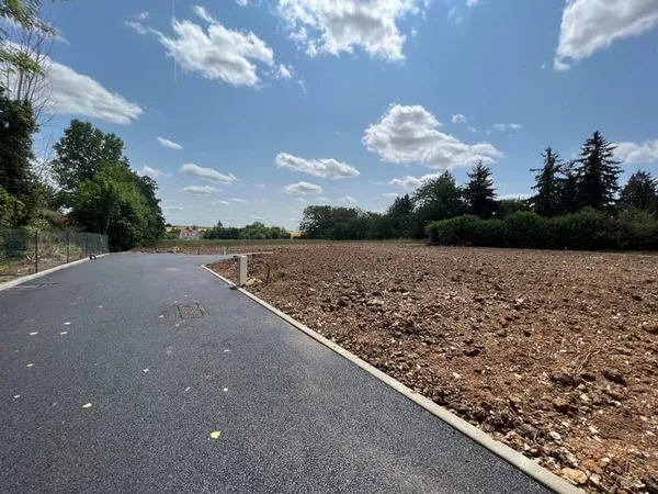 Terrain 554 m²