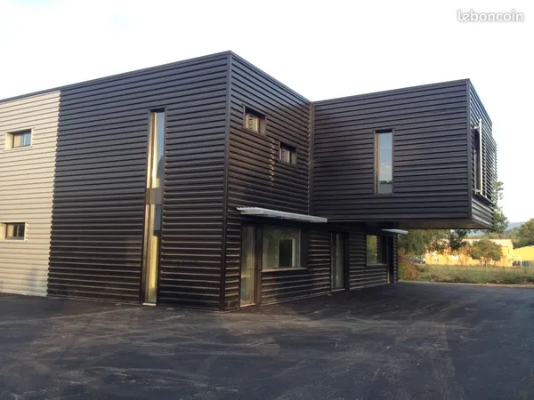 Local commercial ou de bureaux 300m² divisibles