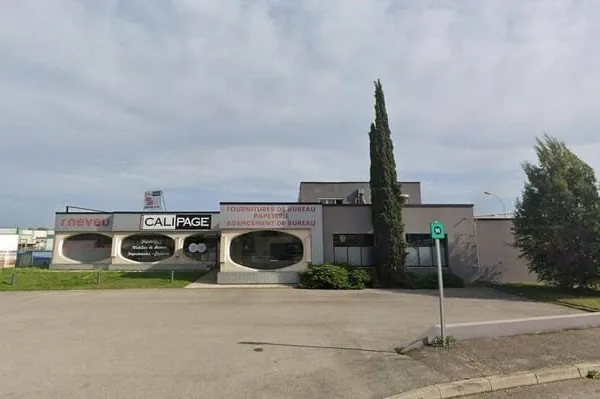 Local commercial 650 m²
