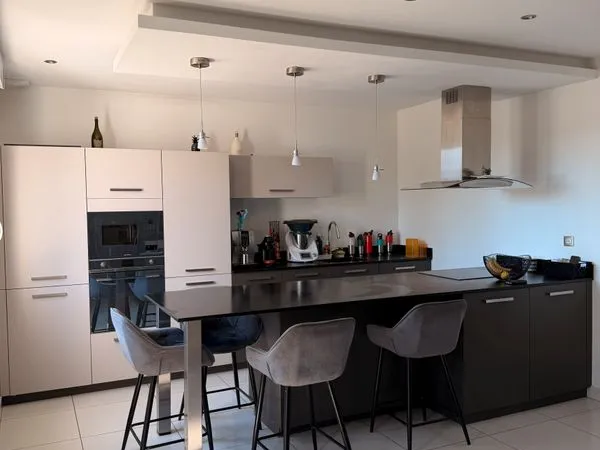 Maison dans un coin calme