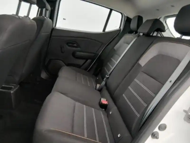 Dacia Sandero 1.0 tce 90ch stepway essential — photo 9