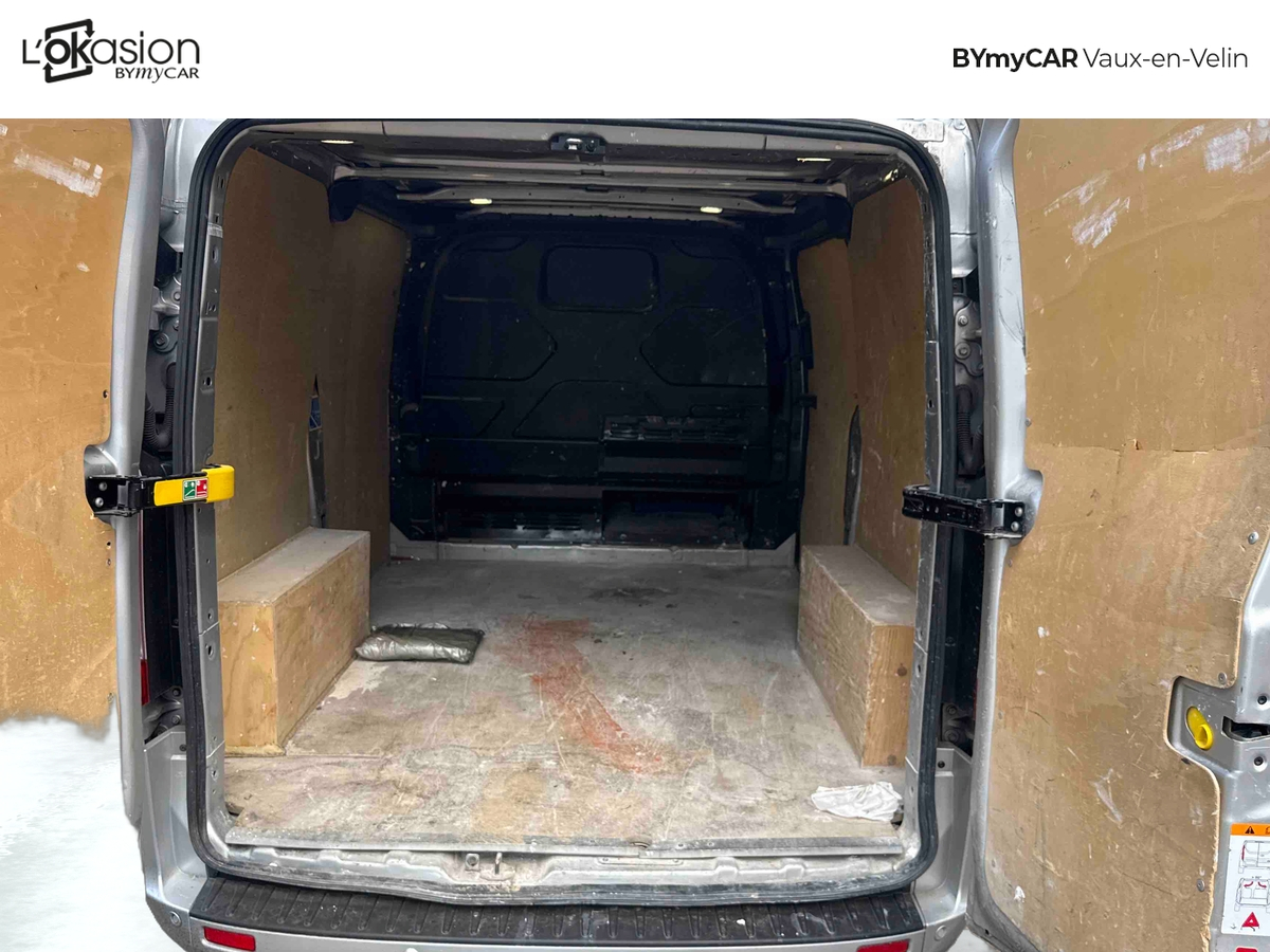 Ford TRANSIT CUSTOM FOURGON 290 L1H1 2.0 TDCi 130 — photo 12