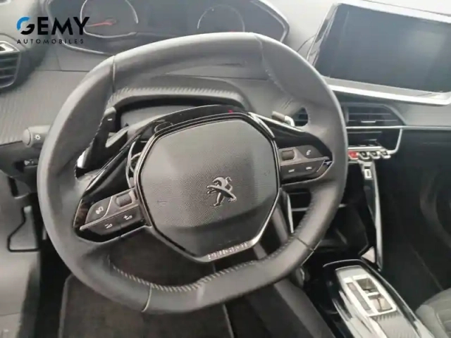 Peugeot 2008 puretech 130 s&amp;s eat8 — photo 13