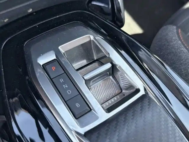 Peugeot 208 electrique 50 kwh 136ch — photo 14