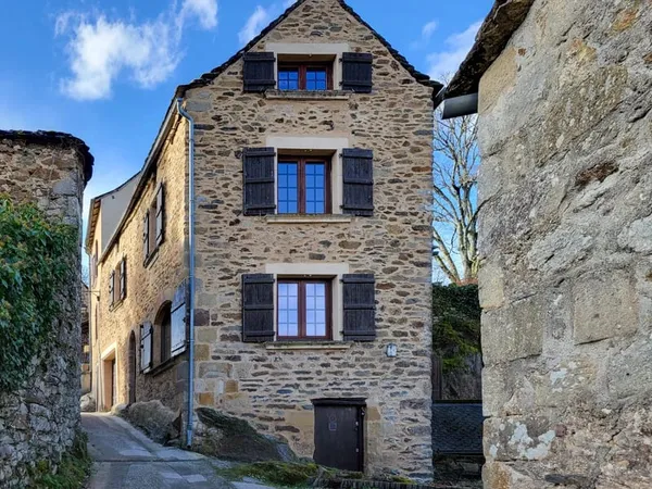 Charmante Propriété en Pierre avec Maison d'Amis au Coeur de Najac