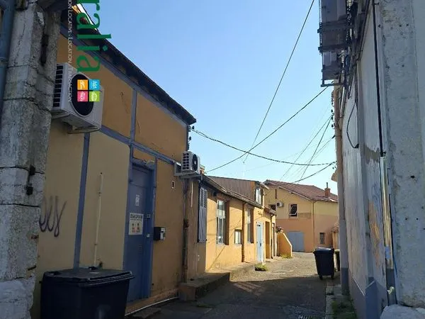 Parking 28 m² LYON