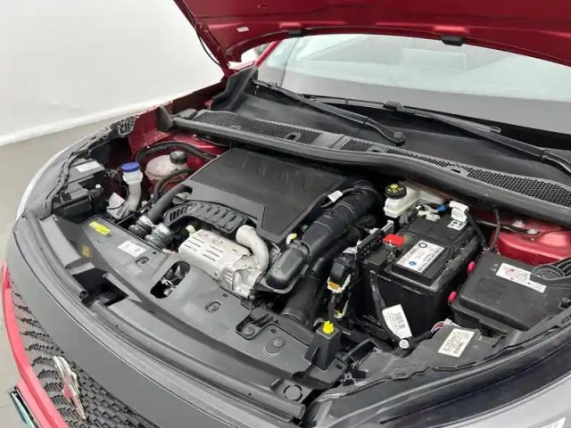 Peugeot 2008 puretech 130 s&amp;s eat8 — photo 15