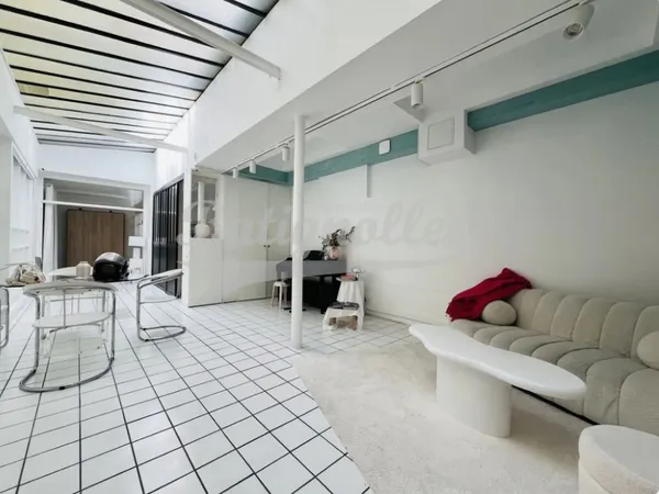 Loue local mixte: habitation/commercial