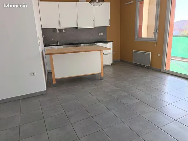 Bel appartement type T3 Ravelin St Cyprien