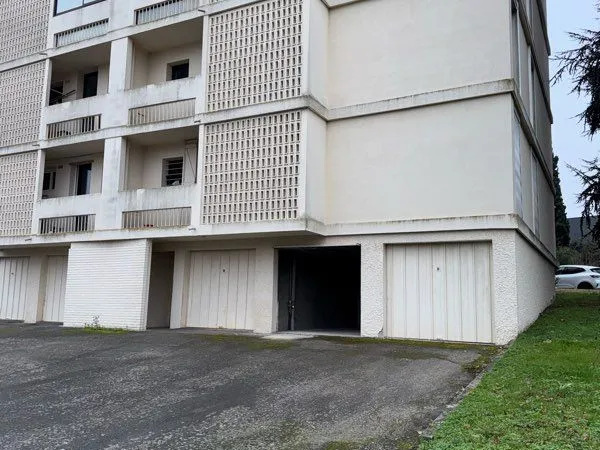 Garage individuel 31520