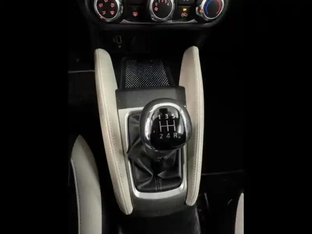 Nissan Micra 1.0 ig-t 100ch made in france 2020 — photo 12