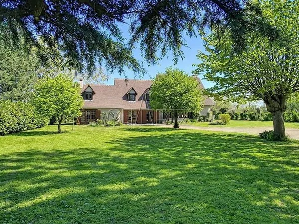 Maison 9 pièces 210 m²