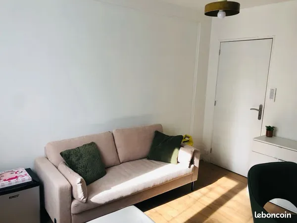 Bureau paramédical meublé de 11 m² - Reims, quartier Luton - 500 TCC/mois