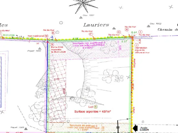 Terrain 437 m²