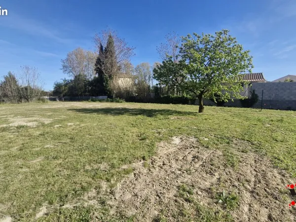 Terrain 703 m² CAPESTANG