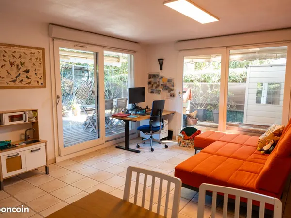 Appartement T4 de 80m2 avec jardin et terrasse proche Neyrpic