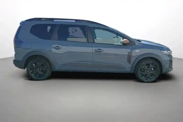 Dacia Jogger tce 110 7 pl — photo 7