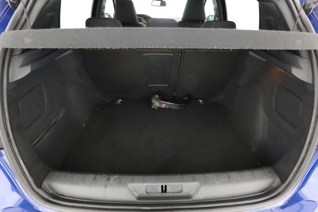 Peugeot 308 1.2 PureTech GT Line EAT8 — photo 16