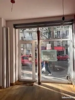 Local commercial 21 m² PARIS 17