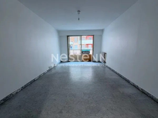 LOCATION VIDE - Appartement 3 pièces à louer à Nice Riquier - Emplacement privilégié