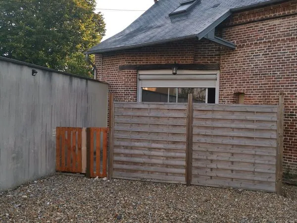 Vaste appartement indépendant F2 de 65m²