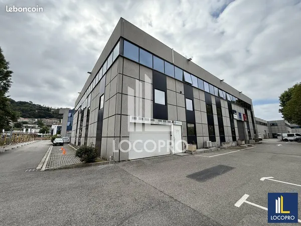 Bureaux 90 m²