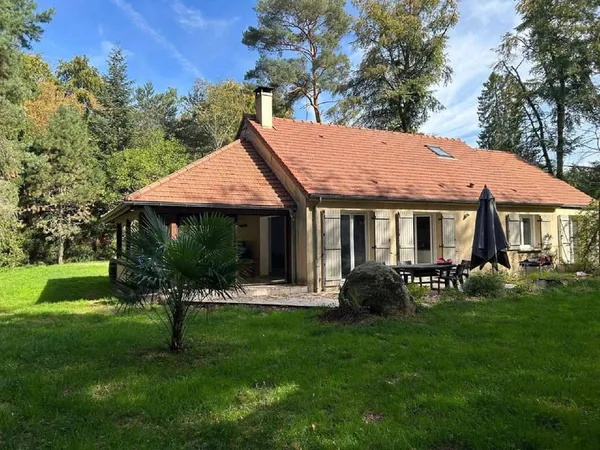 Maison de plain-pied 8 pièces 148 m²