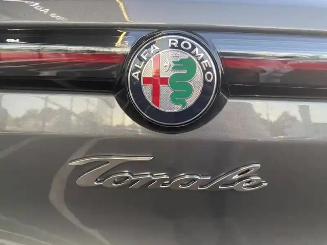 Alfa Romeo Tonale 1.3 hybride rechargeable phev 280ch at6 e-q4 — photo 85