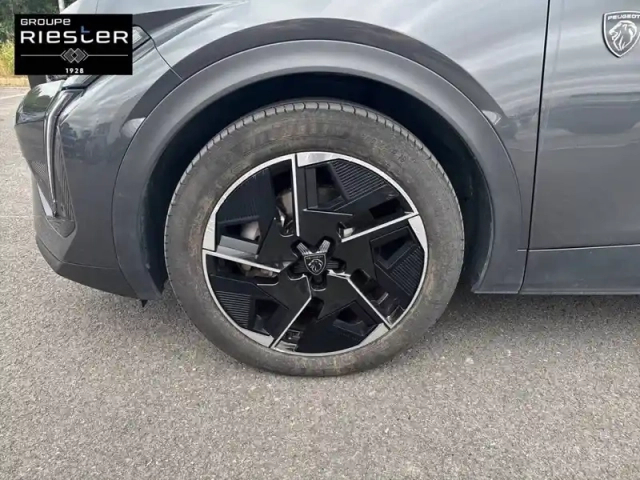 Peugeot 408 phev 225 e-eat8 — photo 13