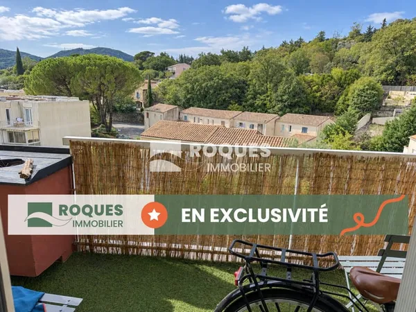 Lodève, Appartement T4 80 m2 habitables avec terrasse et gar
