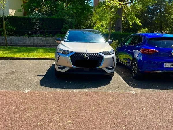 Place de Parking - Résidence Sécurisée - Proche RER