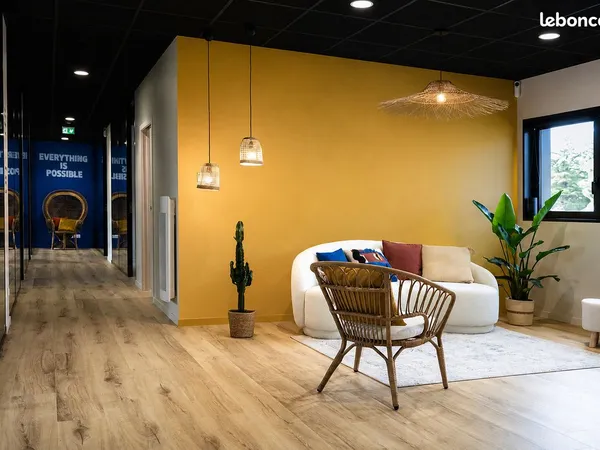 Bureaux 192 m² CAUDAN