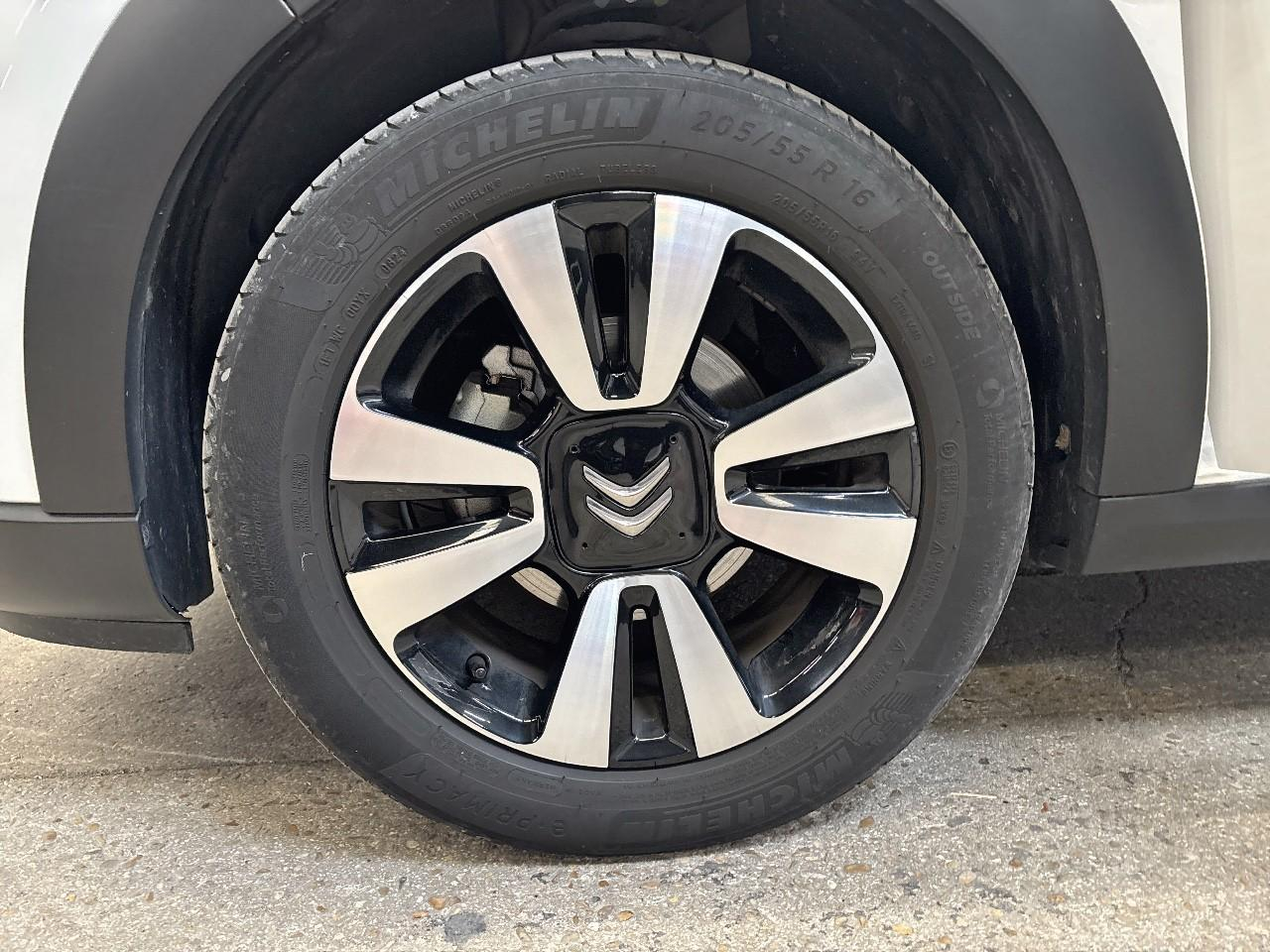 Citroën C3 1.2 puretech 83ch s&s max — photo 11