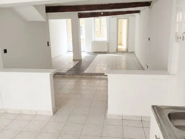 Appartement T3 avec garage et cave - Hyper centre Charleville-Mézières