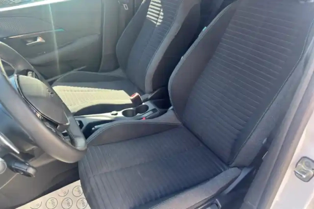 Peugeot 208 puretech 100 s&amp;s eat8 — photo 9