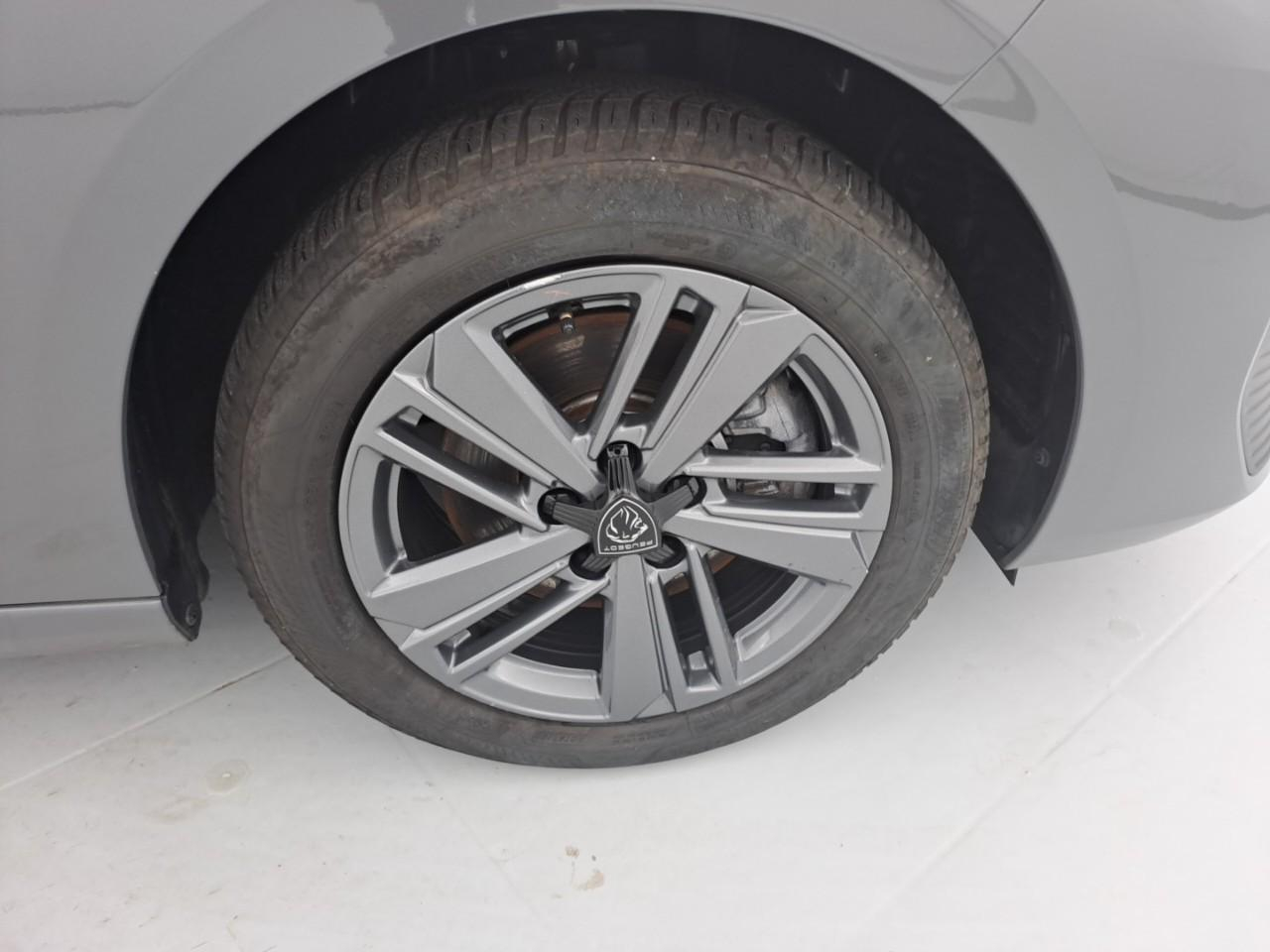Peugeot 308 sw bluehdi 130ch s&s eat8 allure — photo 17