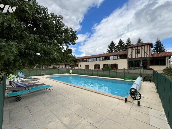 Maison 15 pièces 454 m²