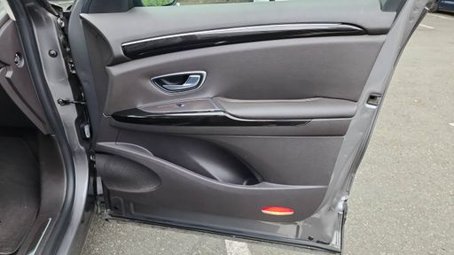 Renault Espace 1.6 dCi 160 EDC6 - Zen – 2017 – 130785 km – Diesel – Boîte Automatique — photo 35