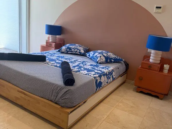 Grand studio, piscine, sauna, parking