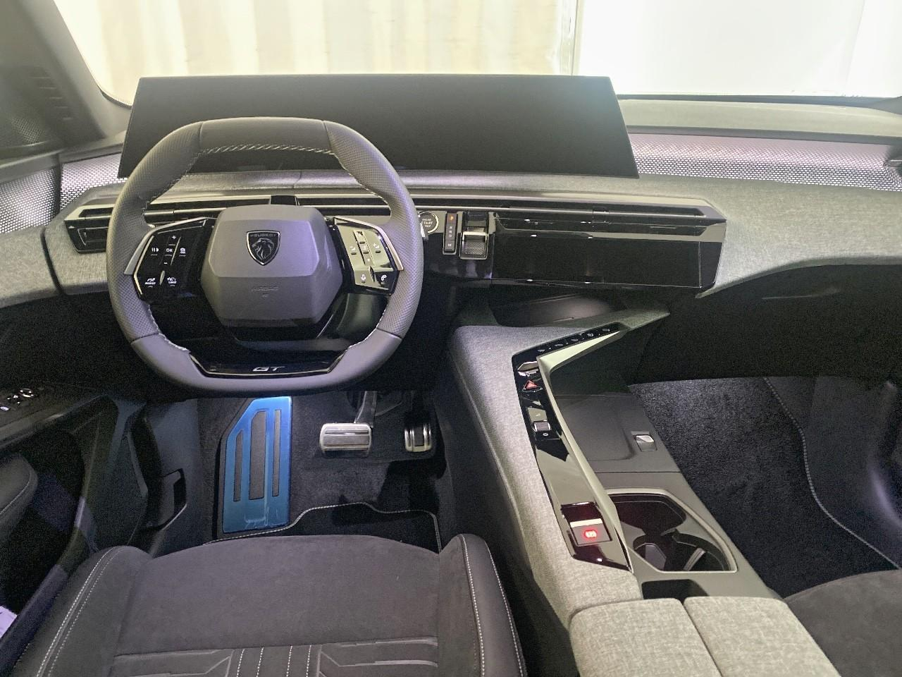 Peugeot 3008 hybrid 145 e-dcs6 gt — photo 8